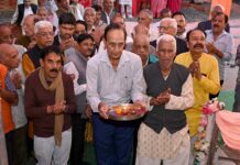 72 वें महारुद्र यज्ञ आरती में सम्मिलित हुए कई समाजजन