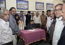 रेडक्रॉस ने कराया कृषको का स्वास्थ्य परीक्षण