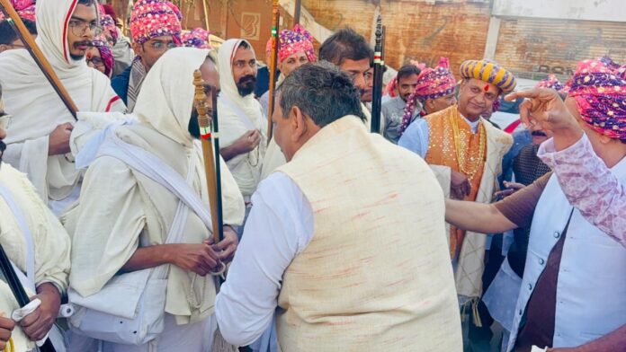 ffb81b7a-735b-43d0-bb61-0d023d32e3b7