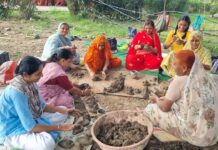 मांगल्य मन्दिर धर्म क्षेत्र में महाशिवरात्रि पर पार्थिव शिवलिंग – मातृ–पितृ पूजन