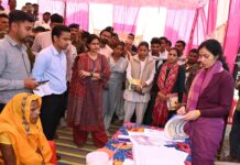 ‘‘प्रशासन गांव की ओर अभियान’’ अंतर्गत बाजना ब्लॉक की क्लस्टर पंचायत मुख्यालय ईमलीपाडा कला मे हुई सुनवाई